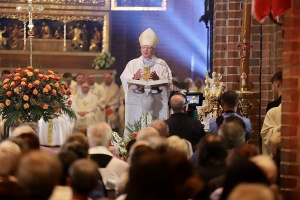 arcybiskup marek jędraszewski w poznaniu